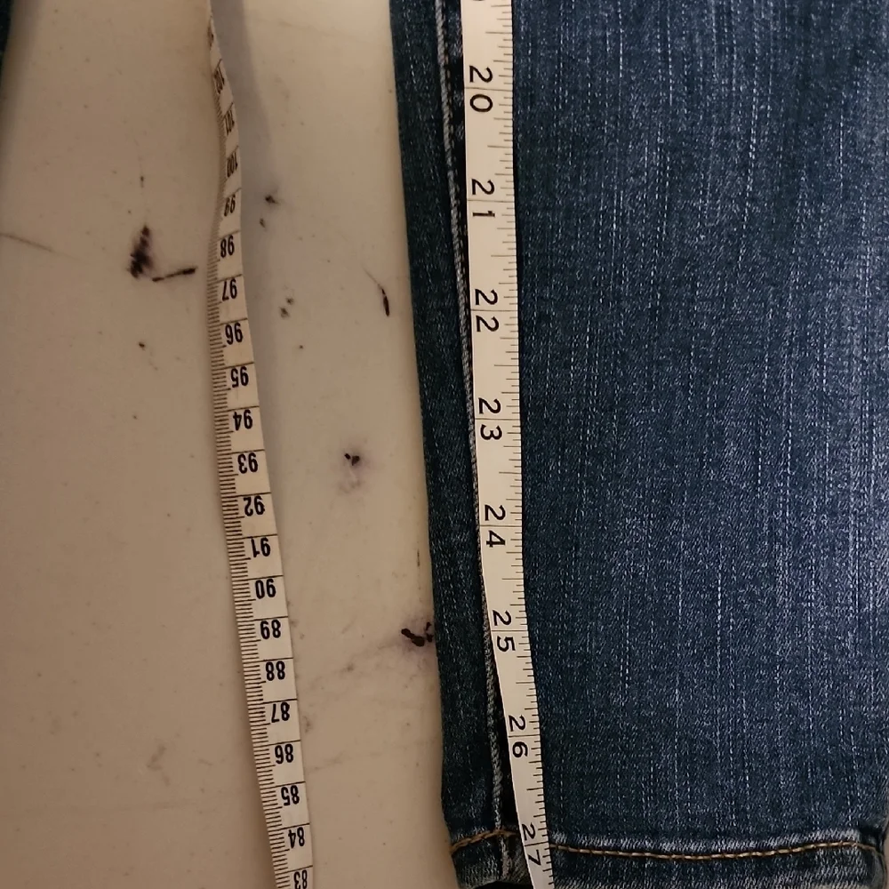 American Eagle Outfitters Light Blue Denim Jeans